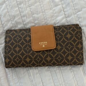 Fossil Geometric Brown and Tan Wallet